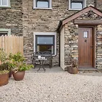 2 Bed In Ulverston Oc-sz393 *
