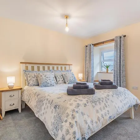 2 Bed In District Sz393 * Backbarrow