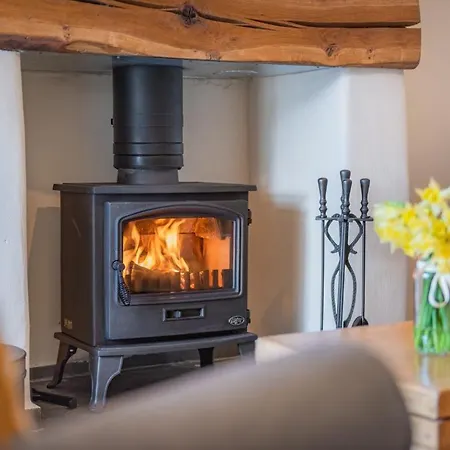 2 Bed In District Sz393 *